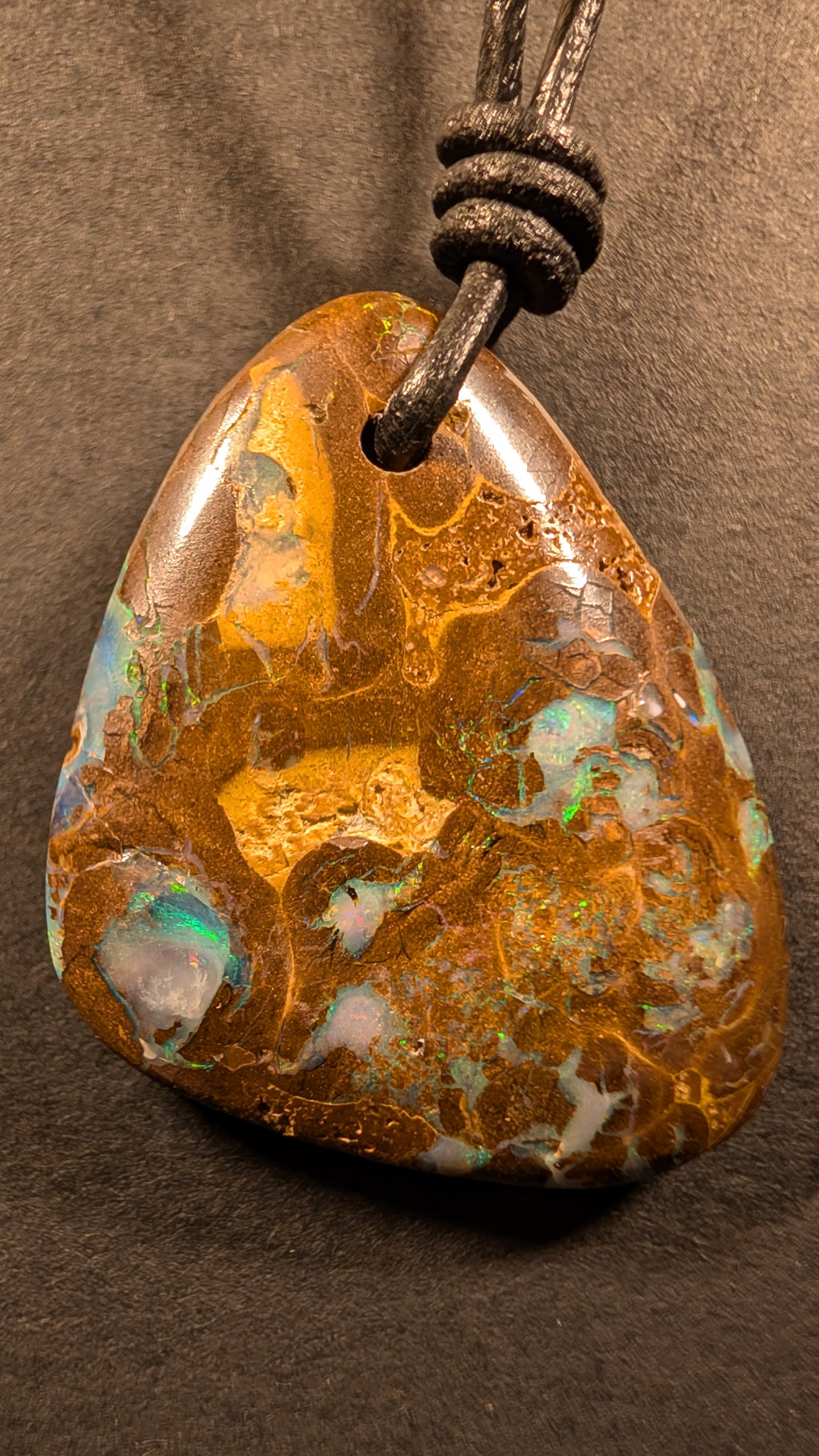 Boulder Opal - Kette - 39,7 Carat