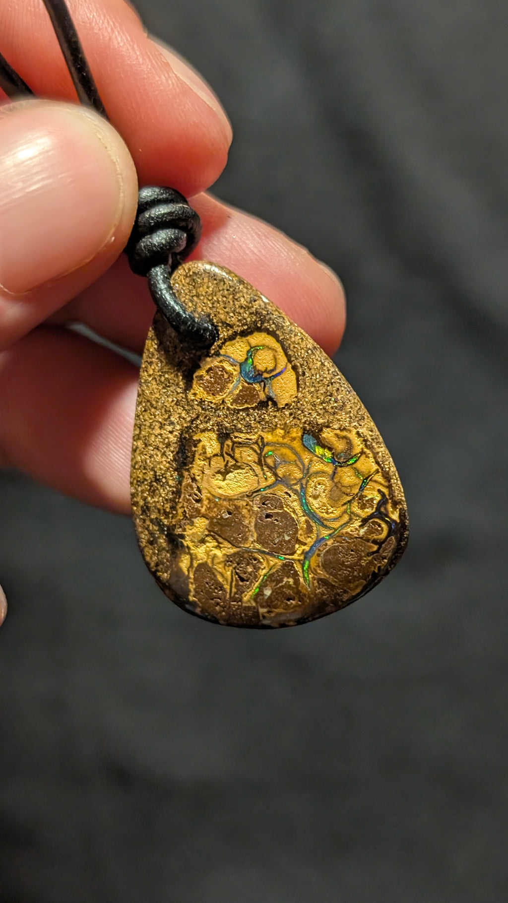 Boulder Opal - Kette - 26,8 Carat