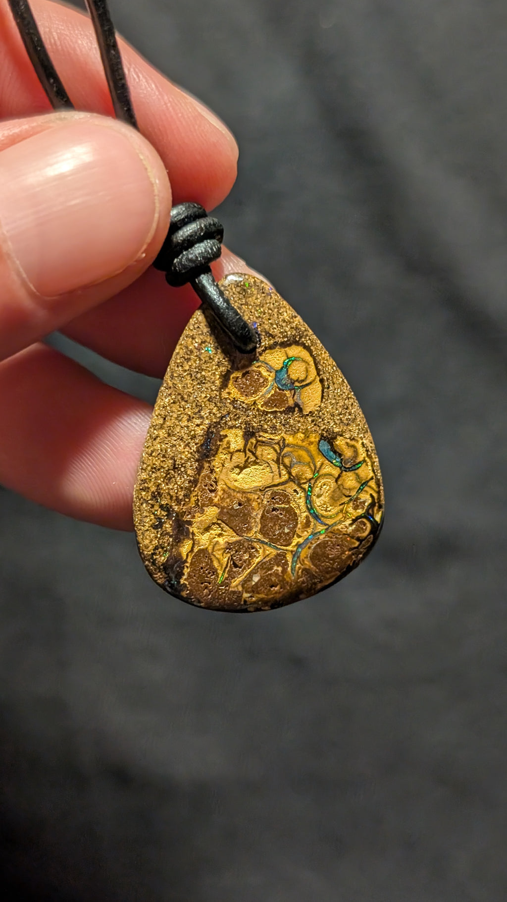Boulder Opal - Kette - 26,8 Carat
