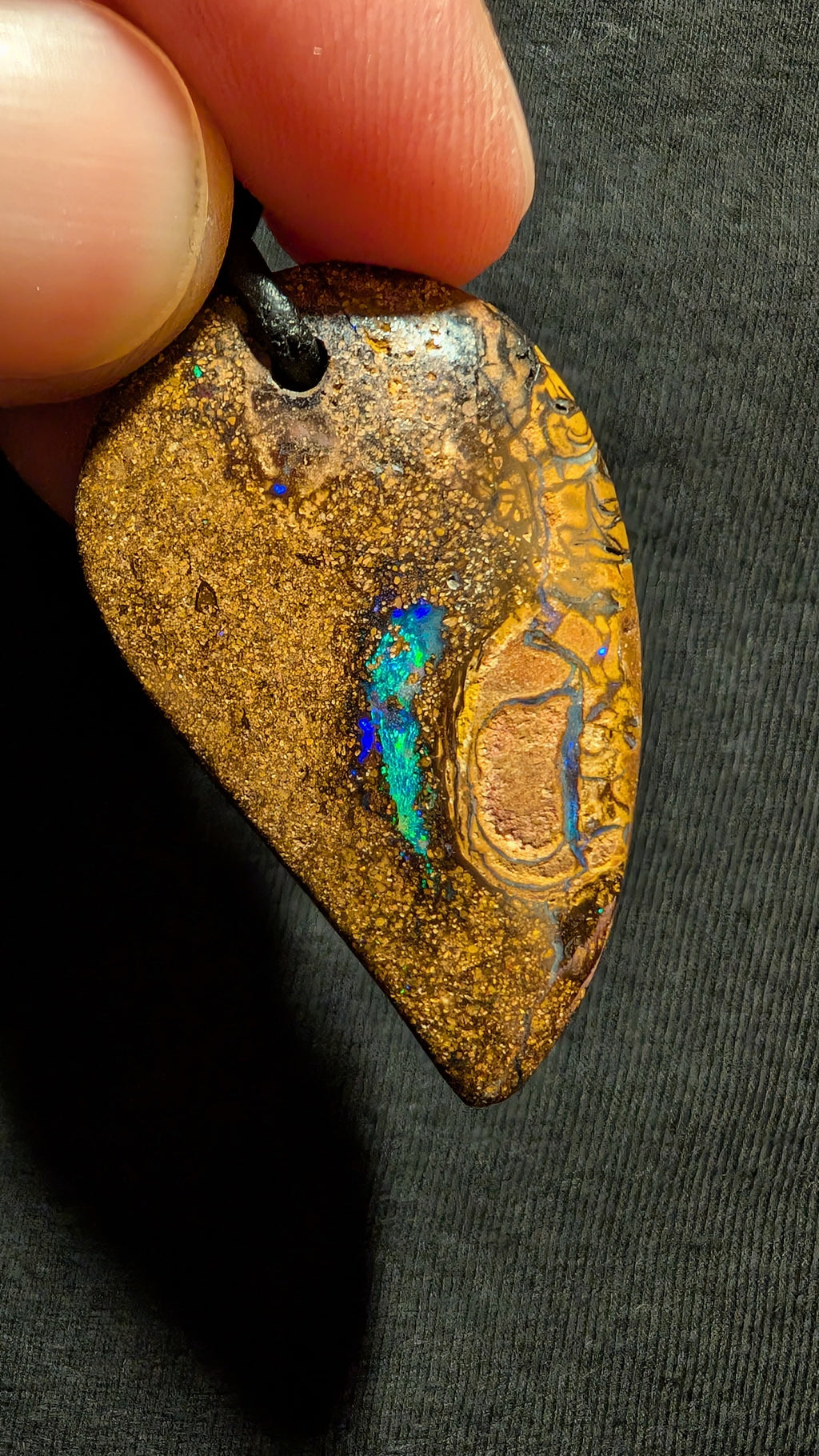 Boulder Opal - Kette - 46 Carat