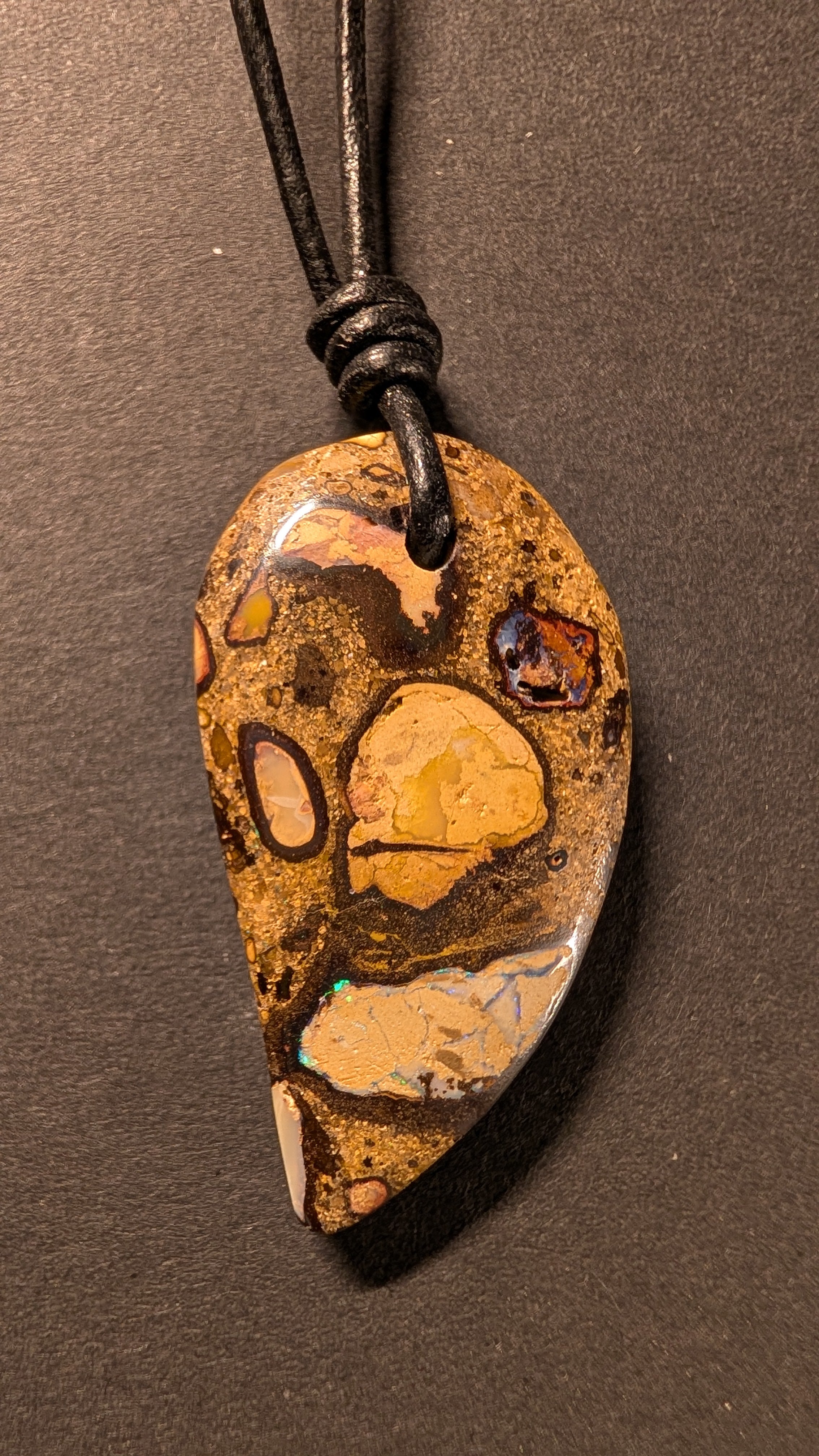 Boulder Opal - Kette - 38,7 Carat