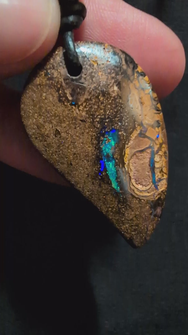 Boulder Opal - Kette - 46 Carat