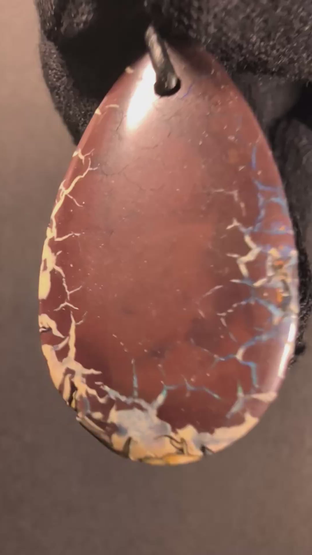 Boulder Opal - Kette - 44,5 Carat