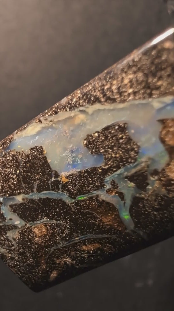 Boulder Opal - Kette - 41,5 Carat