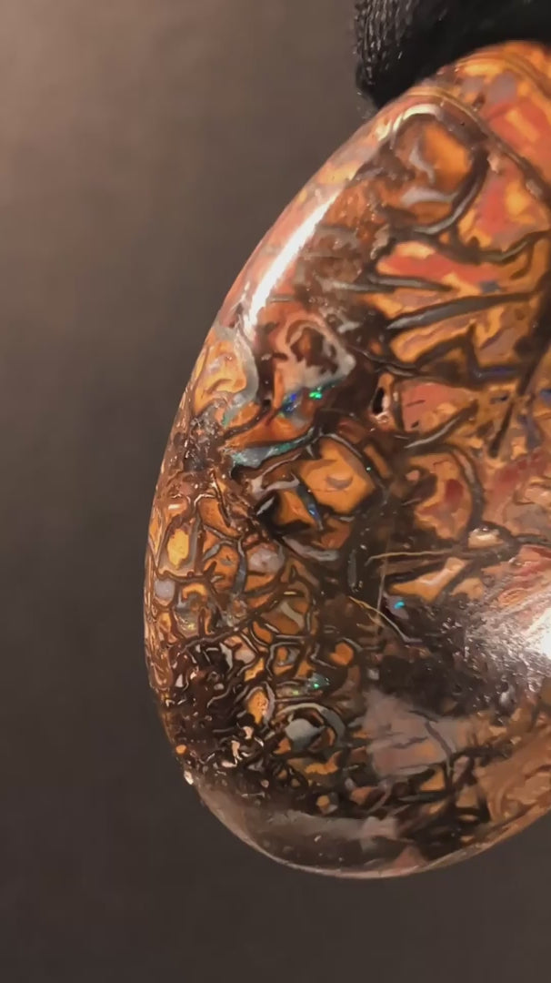 Boulder Opal - Kette - 38,8 Carat