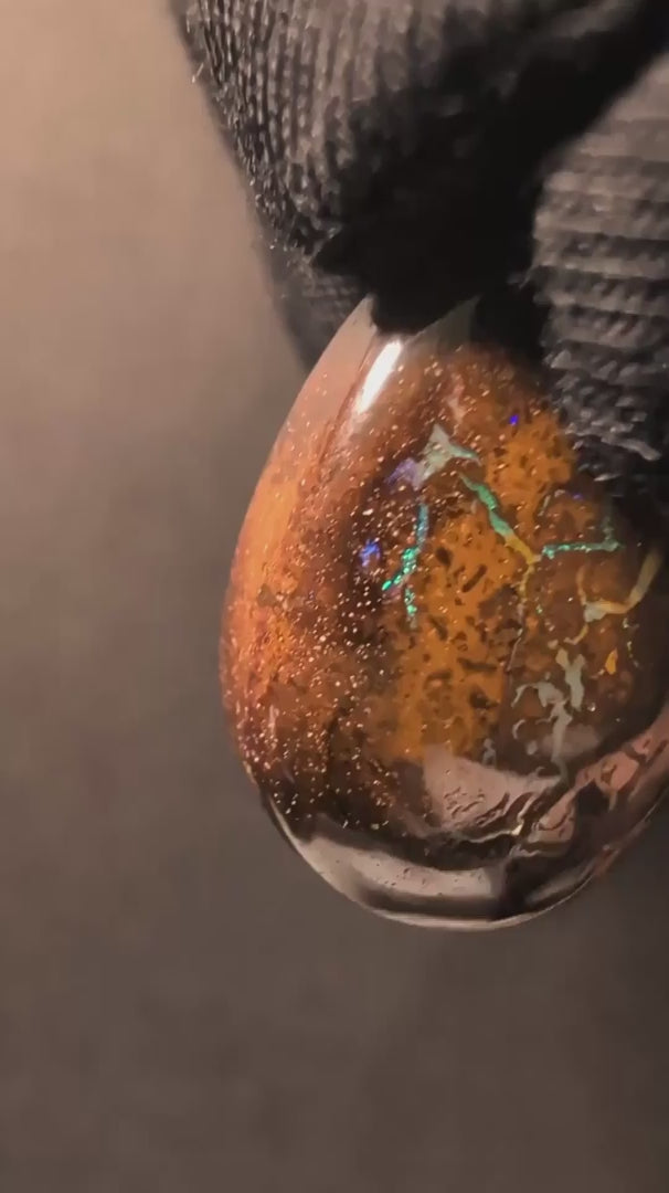 Boulder Opal - Kette - 36 Carat